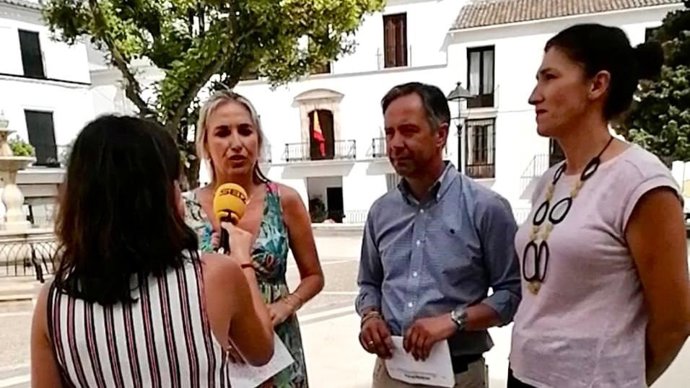 Juan Jiménez, del PP de La Roda de Andalucía, y María Remedios Olmedo, de Estepa