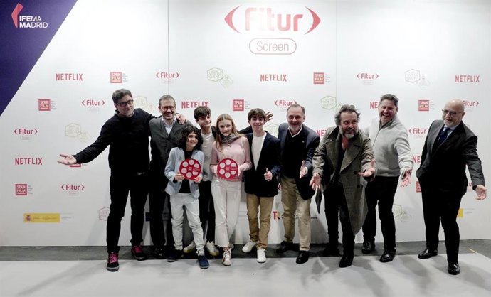 El equipo de 'Voy a pasármelo bien' recoge el Premio a Mejor Producción Audiovisual 'Spain Film Commission 2022' en el marco de Fitur Screen.