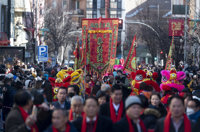 Villacís anima a disfrutar del Año Nuevo Chino en Usera, convertido en un trocito del país asiático en la capital