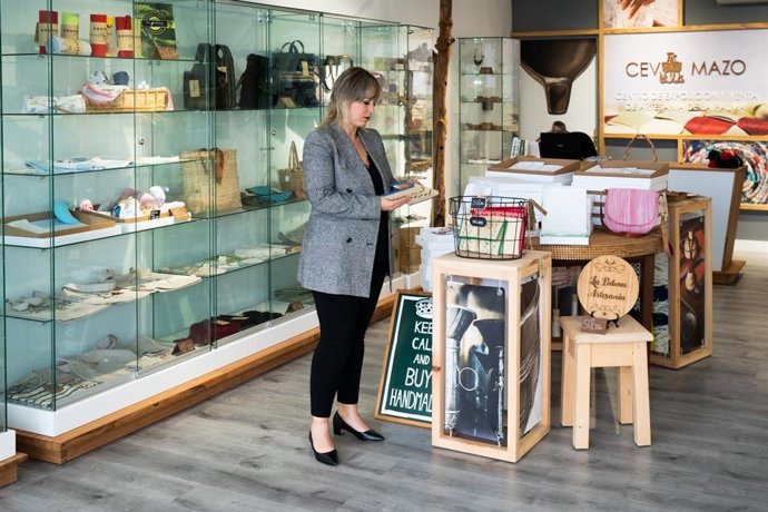 Archivo - La consejera de Artesanía del Cabildo de La Palma, Susana Machín