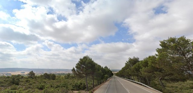 CM-211 en Campillo de Altobuey (Cuenca) .