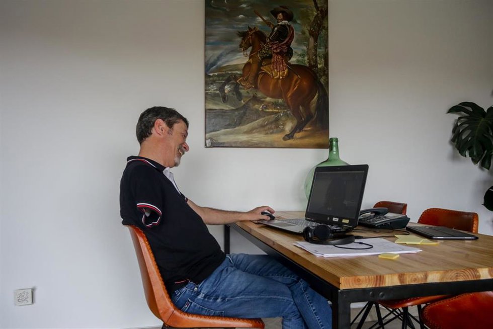 Archivo - Eduardo Jiménez, técnico de empleo de COCEMFE (Confederación Española de Personas con Discapacidad Física y Orgánica)