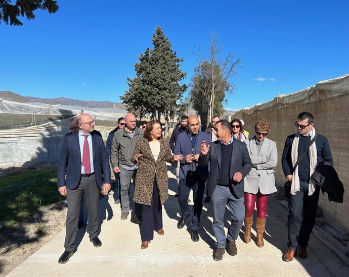 [L Comunicacion.Almeria.Dgob] Np Consejería De Agricultura, Pesca, Agua Y Desarrollo Rural (La Junta Invierte 212.000 Euros En La Reparación Del Camino De Los Metaleros En La Mojonera)