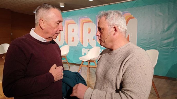 El secretario general de MÉS per Mallorca, Jaume Alzamora, junto al diputado de Compromís en el Congreso, Joan Baldoví, en un acto celebrado este sábado en Castellón.