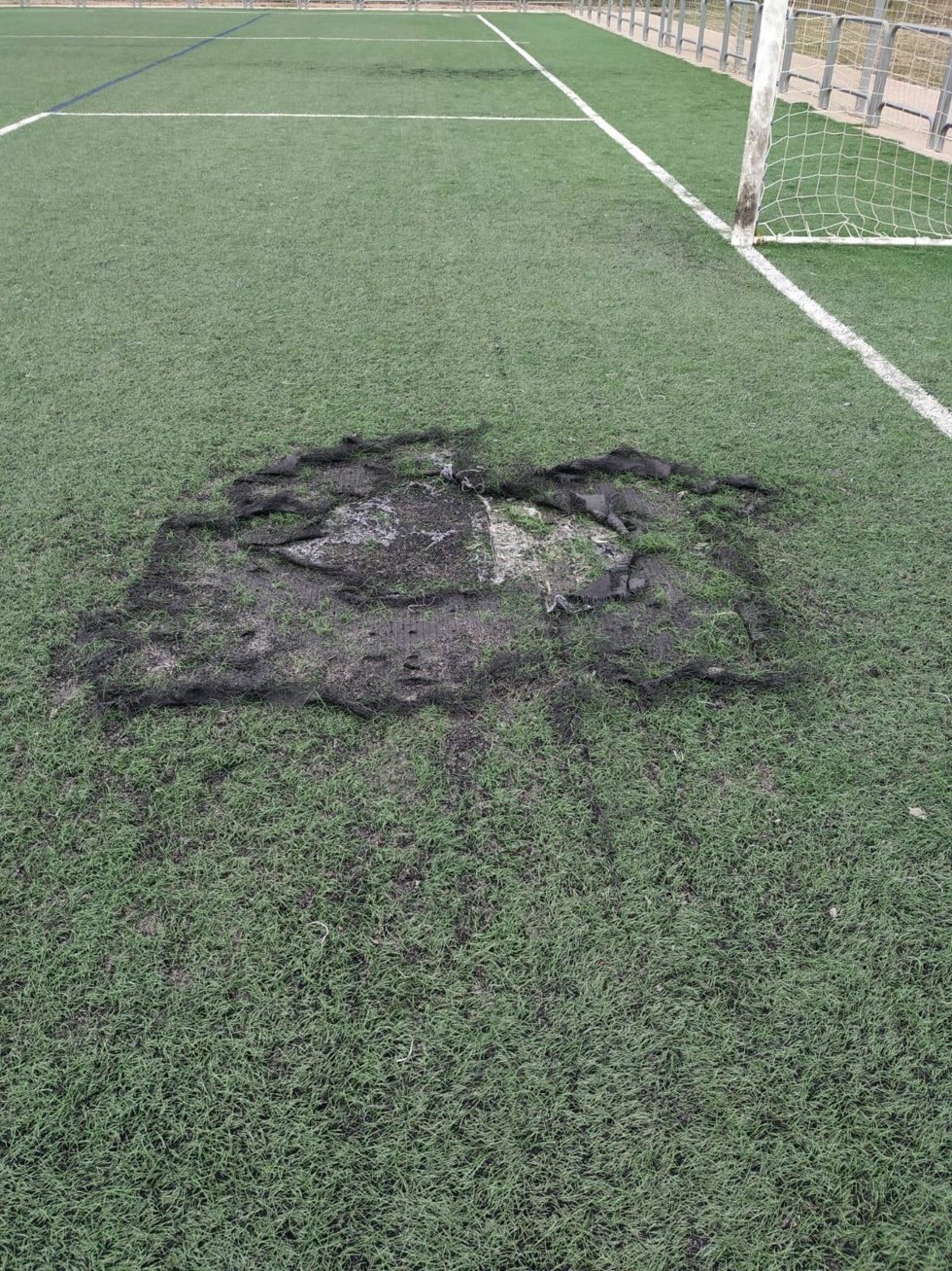 Calahorra sustituirá todo el césped artificial del campo de fútbol de las pistas de atletismo