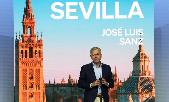 José Luis Sanz, candidato del PP a la Alcaldía de Sevilla, en el acto de candidatos del PP a las elecciones municipales
