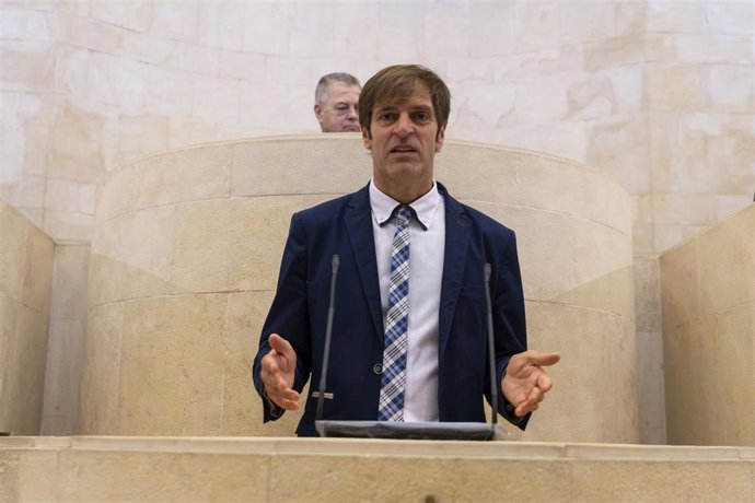 Archivo - El presidente de CEOE-Cepyme Cantabria, Enrique Conde.- Archivo