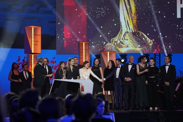 La película 'Alcarràs', de Carla Simón, gana en la gala de los XV Premis Gaudí que se celebran en el Museu Nacional d'Art de Catalunya (MNAC) el Premio a Mejor Película