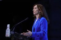 Mónica García apuesta por la creación de 10.000 viviendas públicas a precios asequibles y frenar la especulación