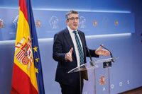 Patxi López cree "una broma" la propuesta del PP de que gobierne la lista más votada, "siempre que sea la suya"