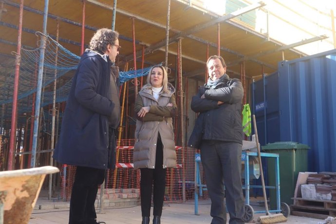 La estructura del nuevo centro cívico está ya al 50 por ciento.