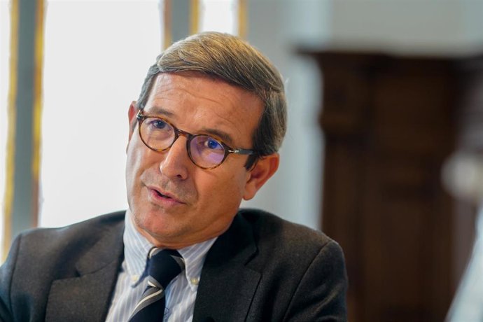 Imagen de archivo del consejero de Política Industrial y Energía, Jorge Paradela Gutiérrez, durante la entrevista concedida a Europa Press. 