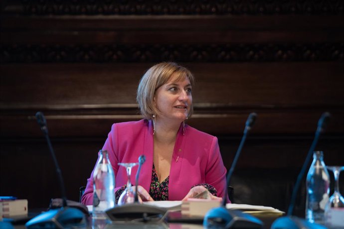 Archivo - La vicepresidenta primera del Parlament en funcions de presidenta, Alba Vergés
