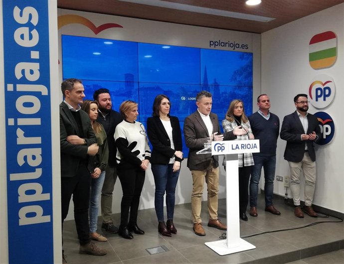 Conrado Escobar presenta su equipo de campaña