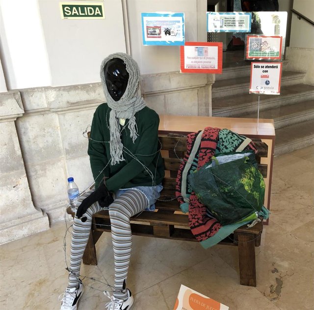 Pieza titulada 'Fuera de juego', una de las 23 que componen la muestra 'Museo sin Hogar. Esperanza sin cobertura'.