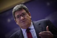 Escrivá asegura que la Seguridad Social reconoce pensiones en menos de 20 días pese a la falta de personal