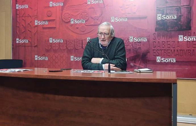 El concejal de Cultura, Jesús Bárez, presenta la campaña cultural de Soria.