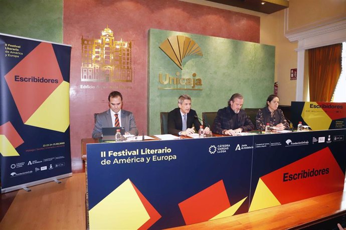 Presentación de la segunda edición del Festival Literario de América y Europa 'Escribidores' en Málaga.