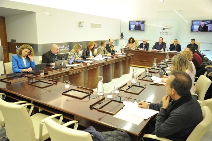 El secretario general de Presupuestos y Financiación, Isidoro Novas, comparece en la Comisión de Hacienda