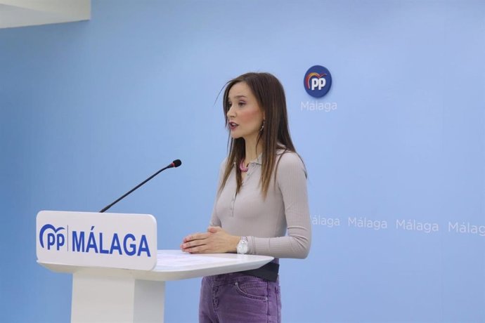 La portavoz del PP de Málaga y coordinadora del Comité de Campaña en la capital, Elisa Pérez de Siles, en rueda de prensa