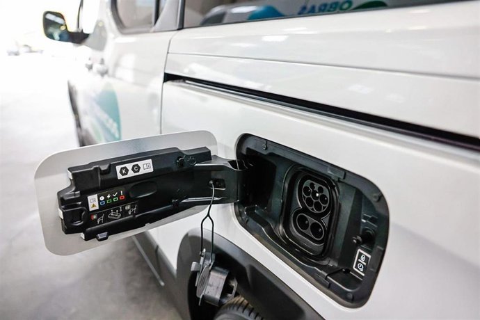 Archivo - Ndp. Obras Y Servicios Recibe Tres Vehículos Eléctricos Más En La Renovación De Su Flota