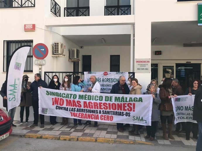 Concentración del SMM tras una nueva agresión a una médica