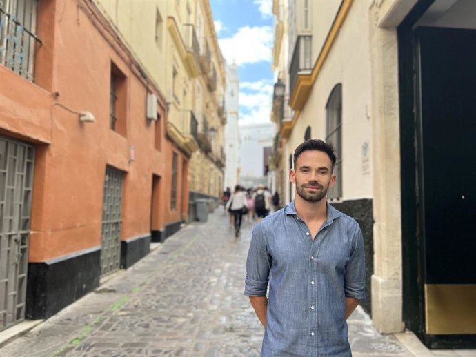 Archivo - David de la Cruz, portavoz de Adelante en Cádiz y candidato a la Alcaldía.