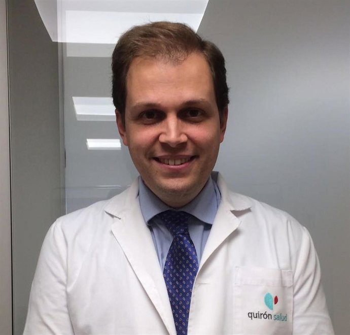 El doctor  Daniel Cabo Navarro, médico en Endocrinología y Nutrición de los Hospitales Quirónsalud Málaga y Campo de Gibraltar