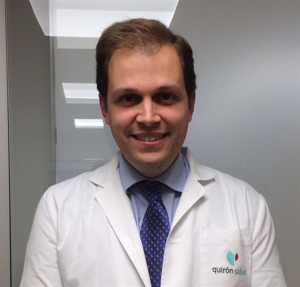 El doctor  Daniel Cabo Navarro, médico en Endocrinología y Nutrición de los Hospitales Quirónsalud Málaga y Campo de Gibraltar