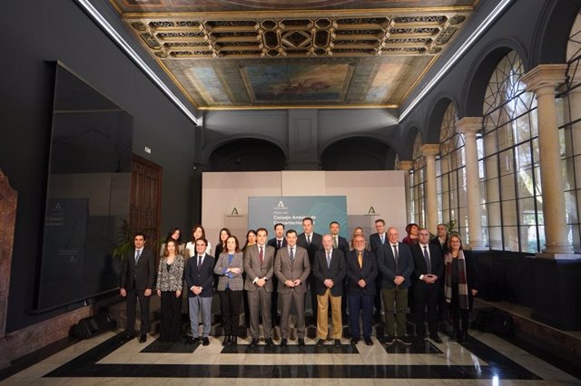 Imagen de este lunes de la reunión del Consejo Andaluz de Concertación Local, celebrado en el Palacio de San Telmo.