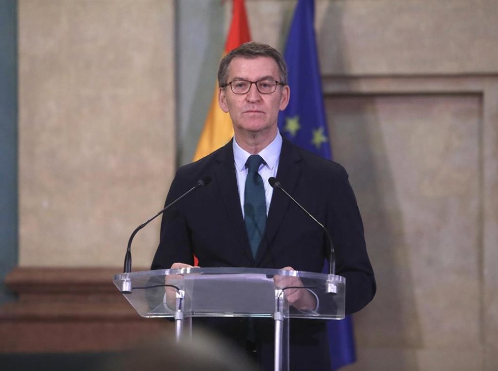 El presidente del Partido Popular, Alberto Núñez Feijóo interviene en el acto, a 23 de enero de 2023, en Cádiz (Andalucía, España).El jefe de la oposición ha elegido Cádiz --el Oratorio de San Felipe Neri-- para presentar este plan de regeneración, dado