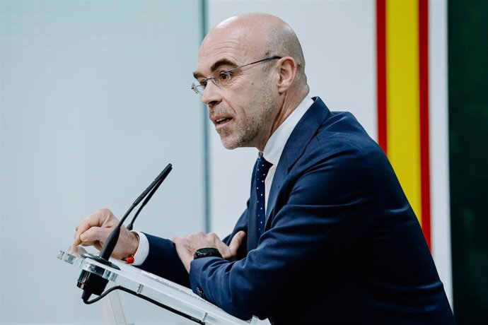 El portavoz político de Vox, Jorge Buxadé, durante una rueda de prensa en la sede del partido, en Madrid (España).