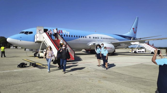 Archivo - Vuelo de TUI de Alemania en el aeropuerto de Jerez (Cádiz)