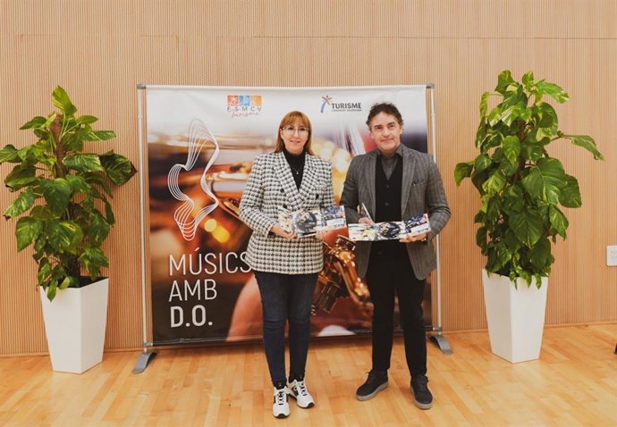 Francesc Colomer y Daniela González, durante la presentación.