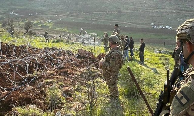 Militares libaneses en la Línea Azul que sirve de frontera con Israel