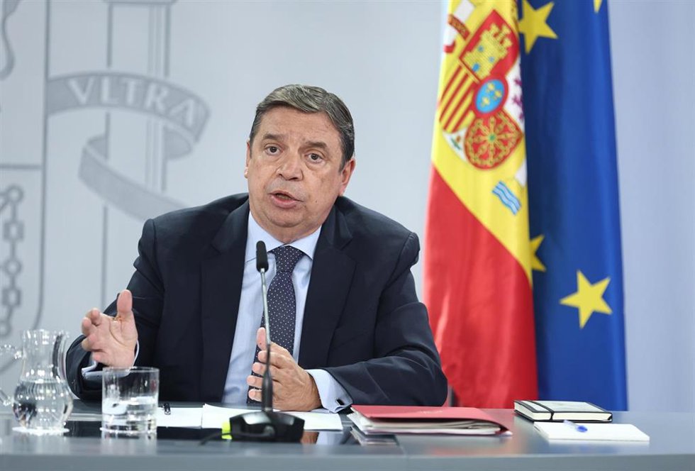 Archivo - El ministro de Agricultura, Pesca y Alimentación, Luis Planas,