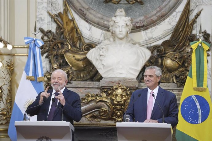 El presidente de Brasil, Luiz Inácio Lula da Silva, y el de Argentina, Alberto Fernández