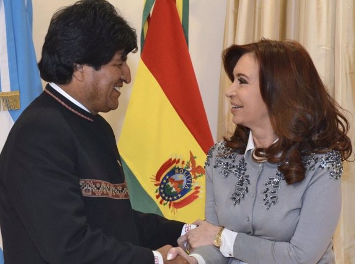 Archivo - El exmandatario de Bolivia, Evo Morales, y la vicepresidenta de Argentina, Cristina Fernández de Kirchner