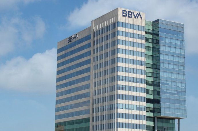 Archivo - Oficina BBVA en Houston.