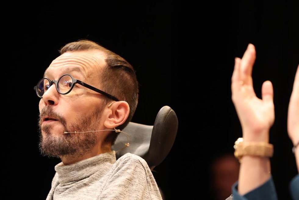 El portavoz de Unidas Podemos en el Congreso y secretario de Programa de Podemos, Pablo Echenique, participa en un acto de la ruta 'La fuerza que transforma', en el Centro Cívico Río Ebro, a 21 de enero de 2023, en Zaragoza, Aragón (España). 