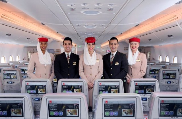 Archivo - Emirates reclutará en febrero tripulantes de cabina de siete ciudades españolas.