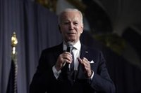 Biden reclama al Congreso que limite las armas de asalto tras un nuevo tiroteo en California