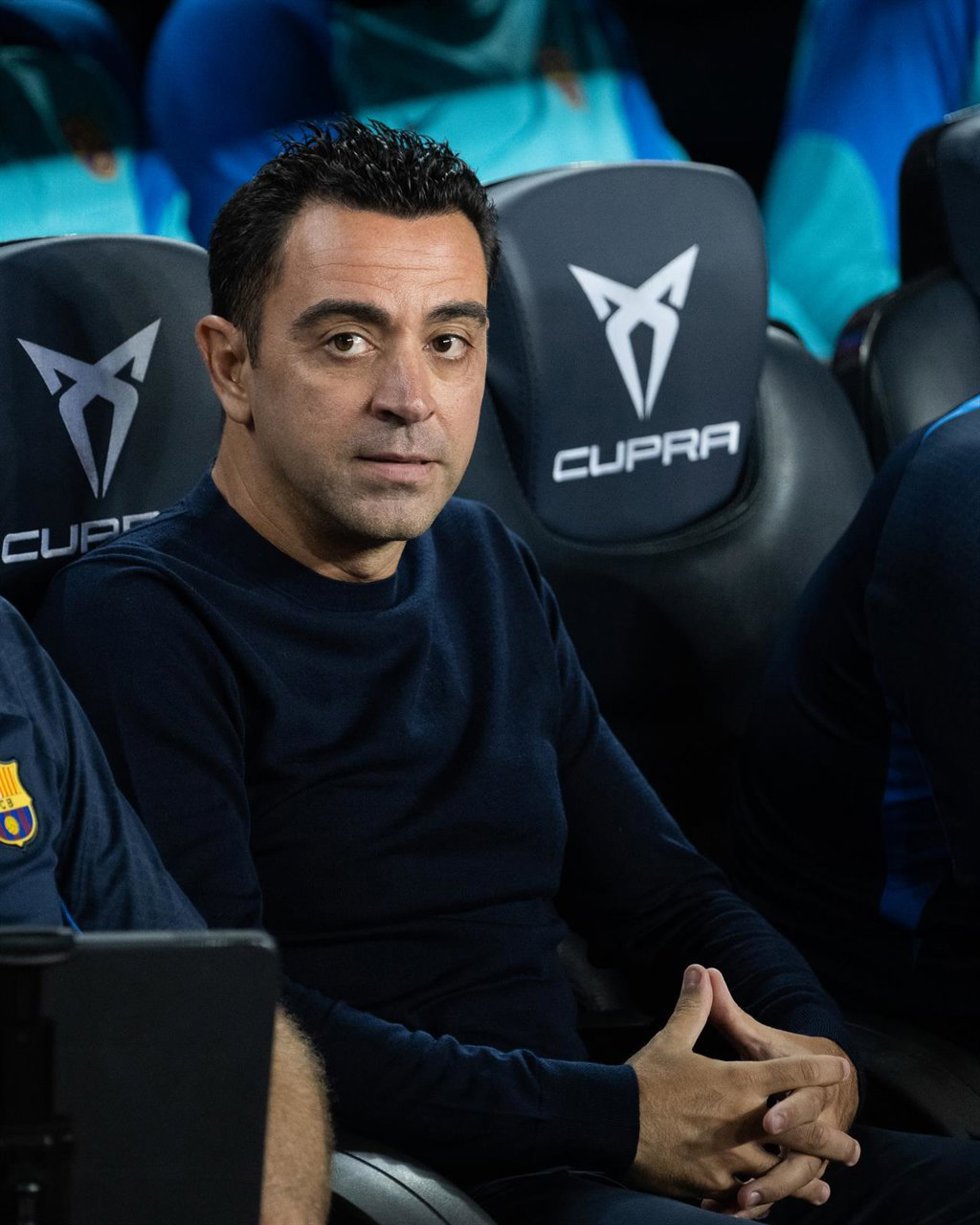 Archivo - Xavi Hernández, entrenador del FC Barcelona antes del partido de LaLiga Santander contra el Villarreal en el Spotify Camp Nou en octubre de 2022.