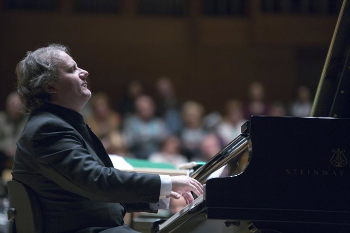 Archivo - El pianista valenciano Josu de Solaun