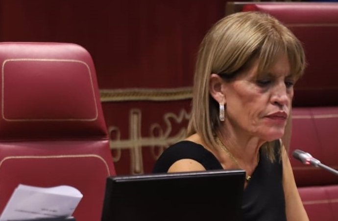 Archivo - La vicepresidenta primera de la Mesa del Parlamento de Canarias, Esther González