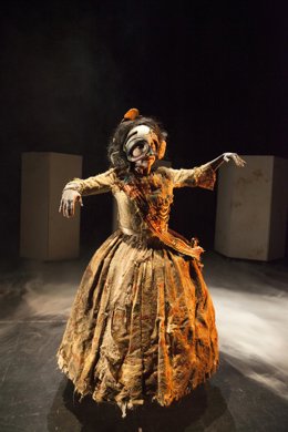 Archivo - La Sala L'Horta presenta "La fallera calavera", adaptación teatral del fenómeno viral que llevó la estética de Tim Burton al folklore valenciano.