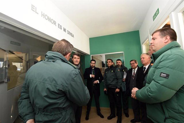 Visita al cuartel de la Guardia Civil de Pradollano (Sierra Nevada).