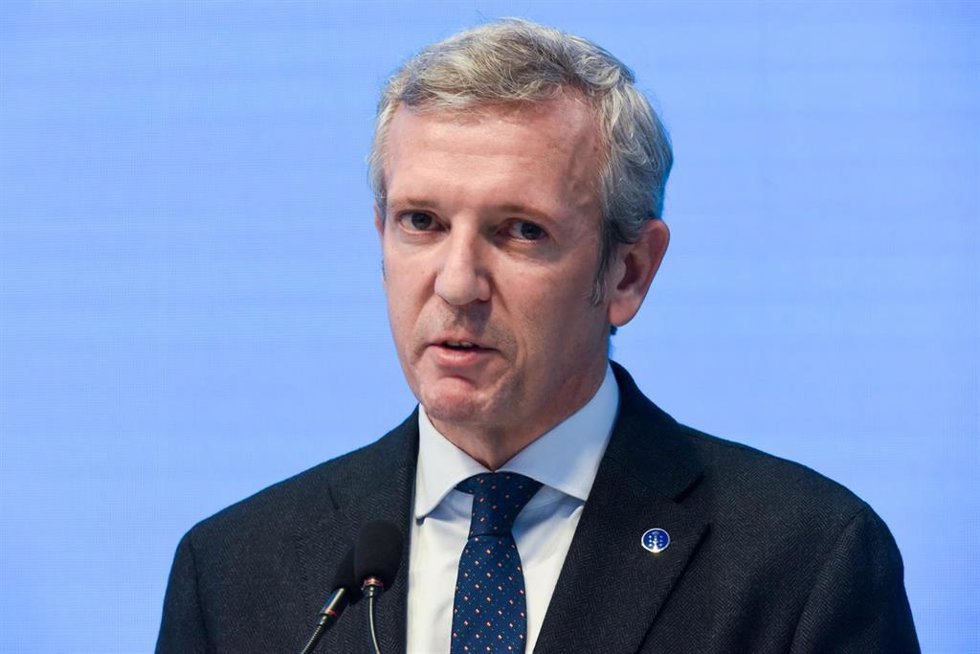 El presidente de la Xunta, Alfonso Rueda, participa en la presentación de 'Galicia, unha viaxe enogastronómica e sustentable' de la tercera jornada de la Feria Internacional de Turismo, FITUR 2023, en IFEMA Madrid, a 20 de enero de 2023, en Madrid (Espa
