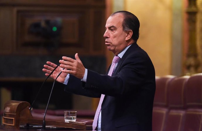 Archivo - El diputado de UPN Carlos García Adanero, en una sesión plenaria en el Congreso de los Diputados, a 22 de noviembre de 2022, en Madrid (España). Los Presupuestos Generales del Estado (PGE) para 2023 llegaron al Pleno del Congreso de los Diputa