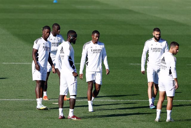 Archivo - David Alaba durante un entrenamiento con el Real Madrid